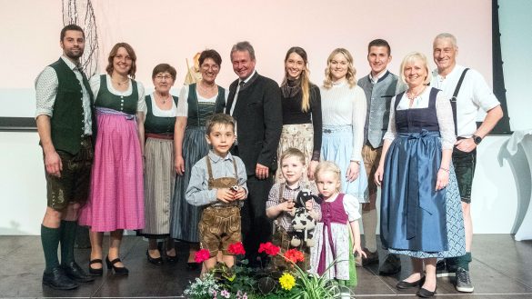 Die gesamte Familie von Franz und Ulli Titschenbacher war zur Geburtstagsfeier nach Graz gekommen. Foto: LK/Danner